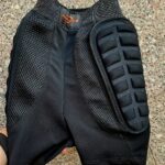 شلوارک گارد محافظ ضربه گیر باسن  خارجی اعلاء + کیف حمل - Image 3